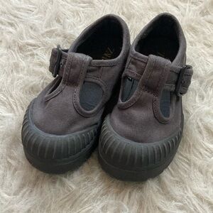 Adorable ZARA rubber soled sandals